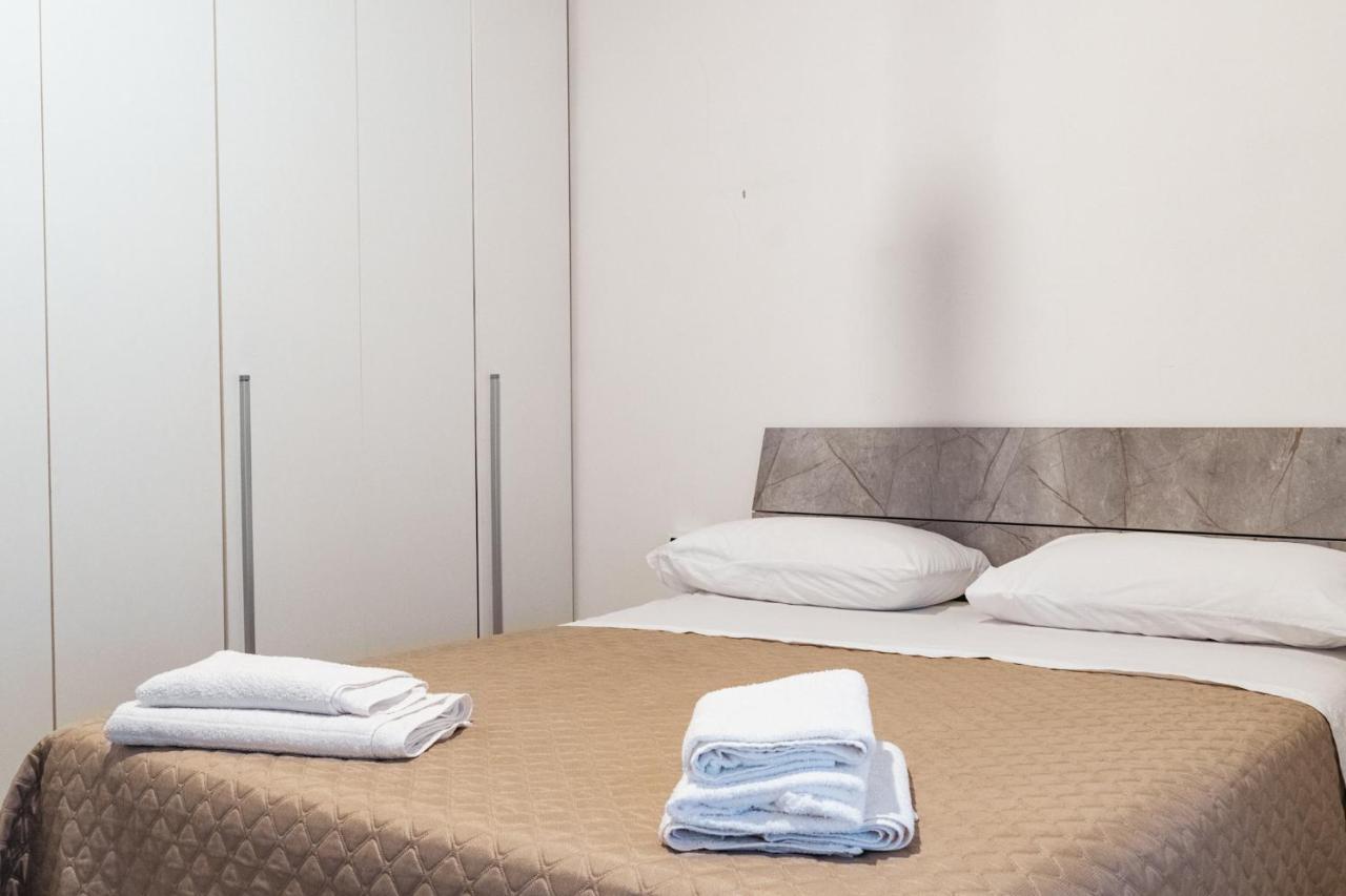 Appartamento In Pieno Centro Storico Con Terrazzo “O'Vicariello” Napoli Ngoại thất bức ảnh